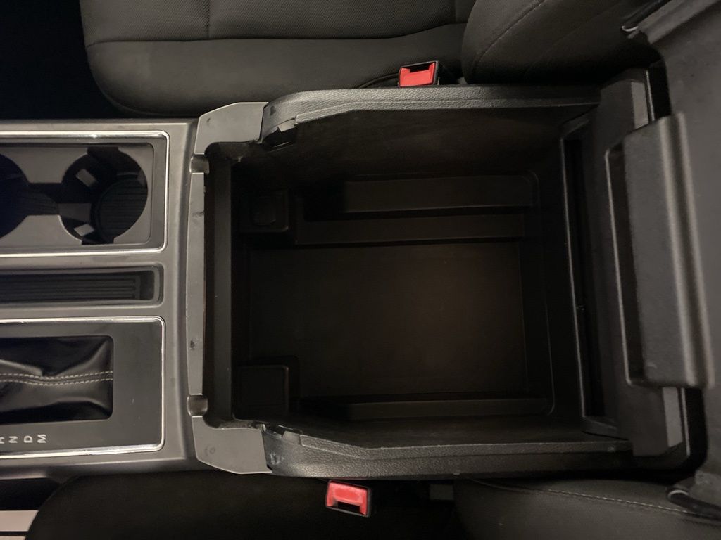 Used 2019 Black Ford XLT image 18