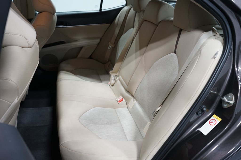 Thumbnail: 2018 Toyota Camry - 25