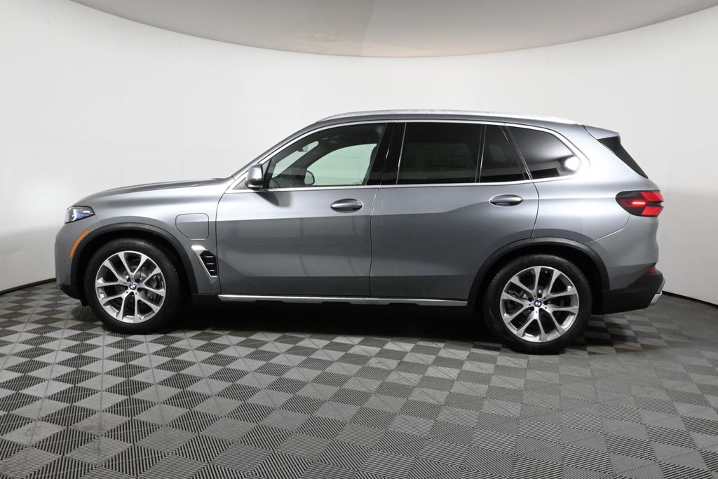 Thumbnail: 2026 BMW X5 - 2