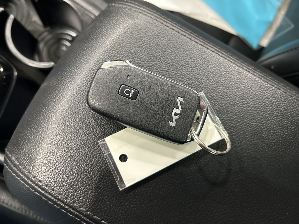 used 2025 Kia Sportage car, priced at $28,914