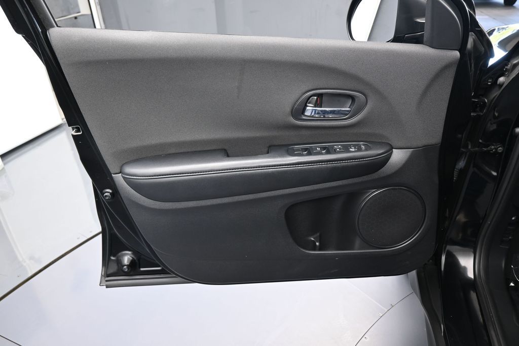 Used 2022 Crystal Black Pearl Honda LX image 12