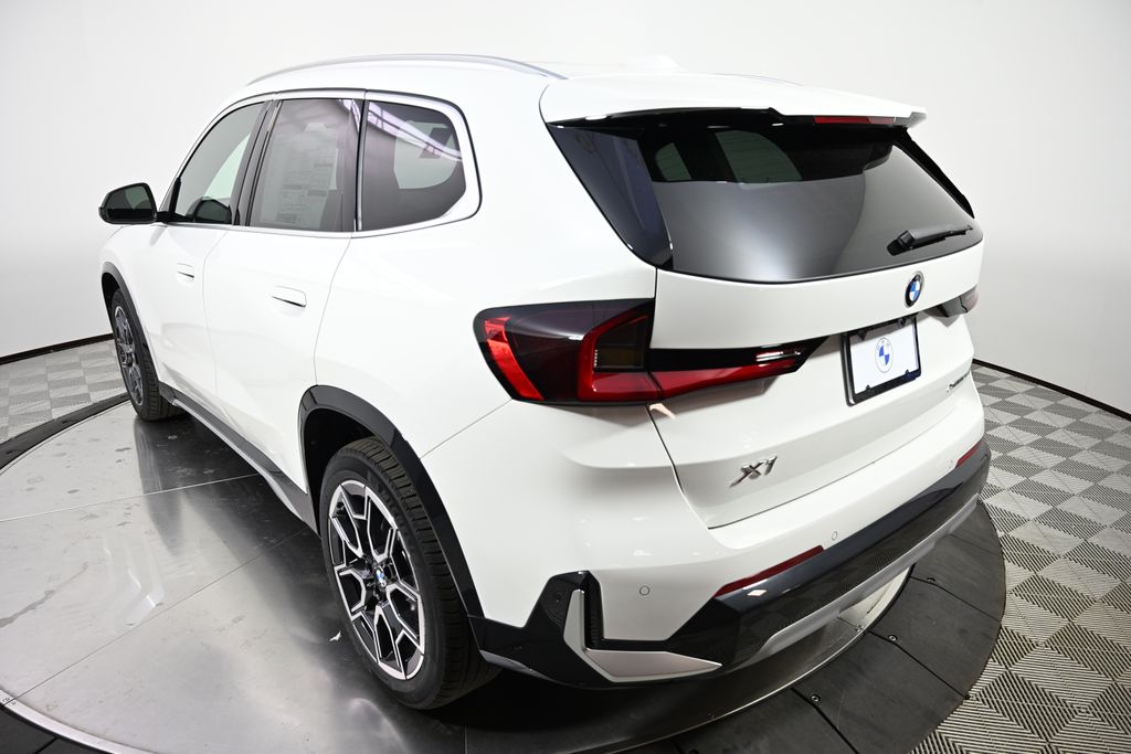 Thumbnail: 2026 BMW X1 - 3
