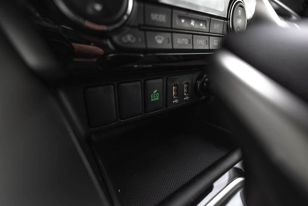 2026 Mitsubishi Eclipse Cross SE thumbnail 14
