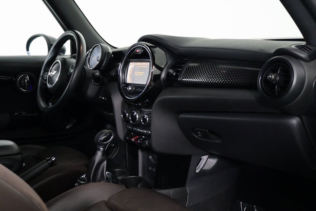 Thumbnail: 2016 MINI Cooper - 9