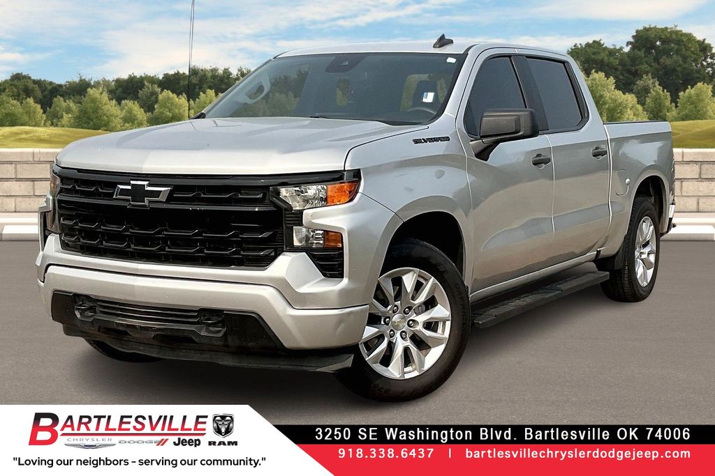 2022 Chevrolet Silverado 1500 Custom Crew Cab RWD