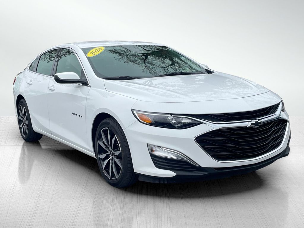 2024 Chevrolet Malibu RS FWD