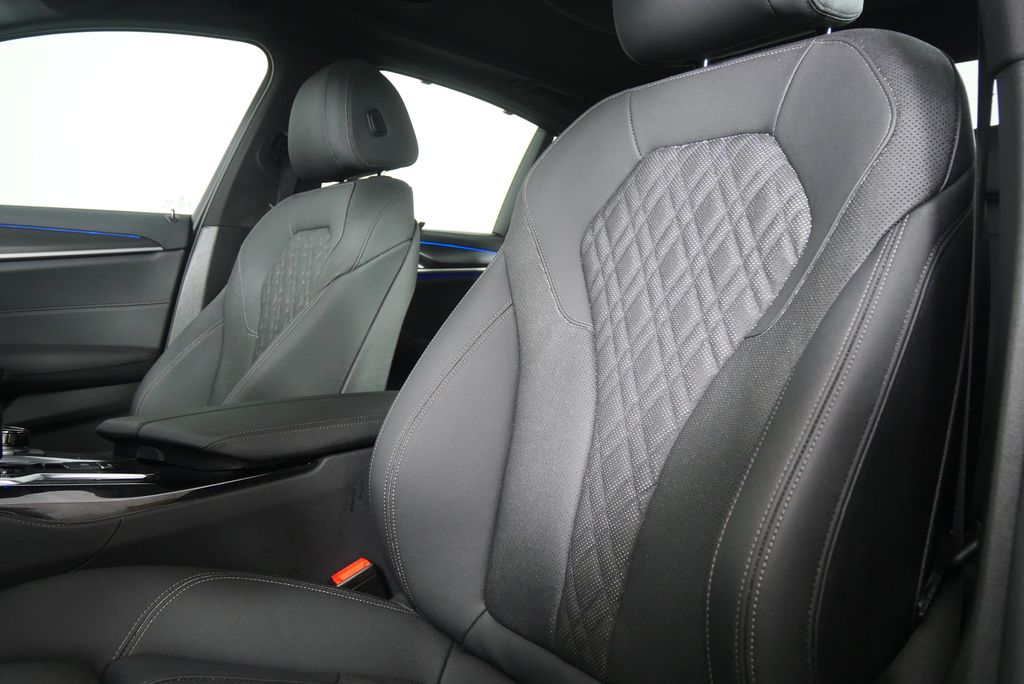 Thumbnail: 2023 BMW 5 Series - 8