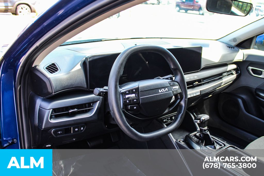 Used 2025 Blue Kia LXS image 22