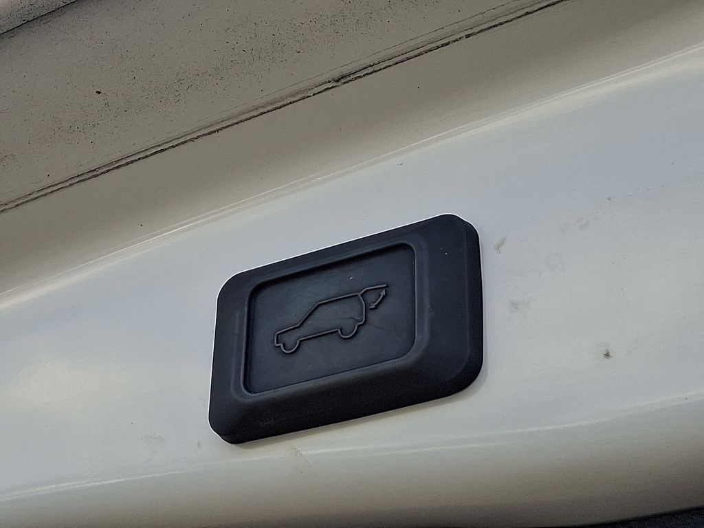 Thumbnail: 2023 Toyota RAV4 - 32