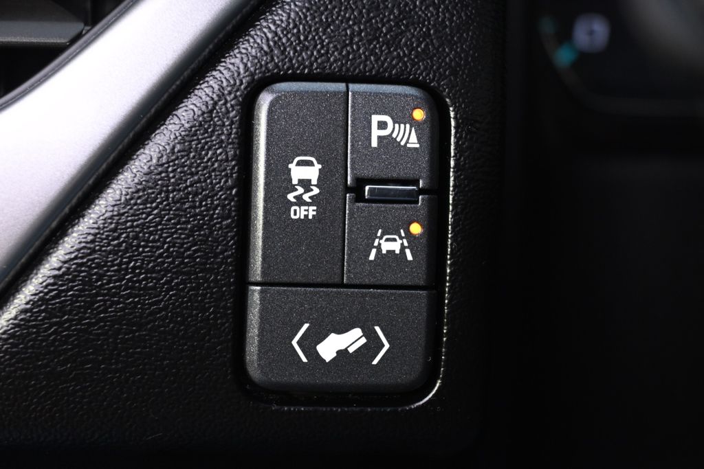 Used 2019  Chevrolet Premier image 21