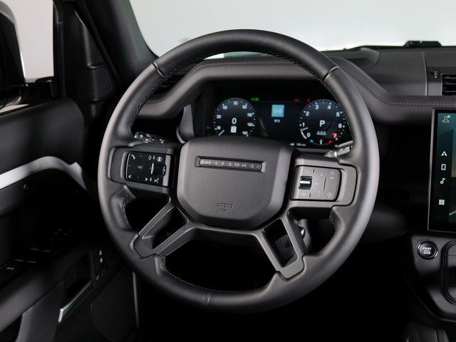 New 2026 White Land Rover X-Dynamic SE image 12