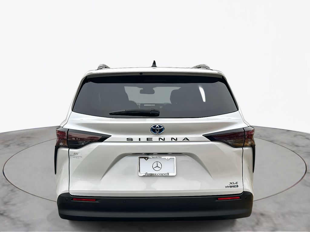 Thumbnail: 2024 Toyota Sienna - 9