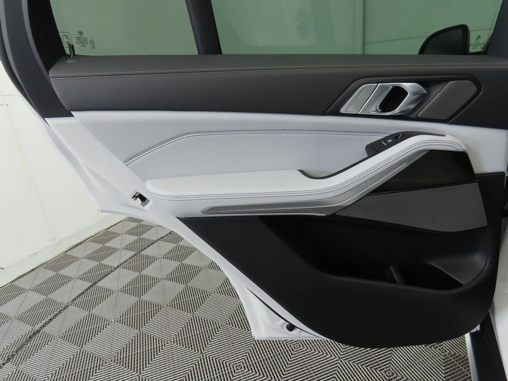 Thumbnail: 2026 BMW X5 - 26