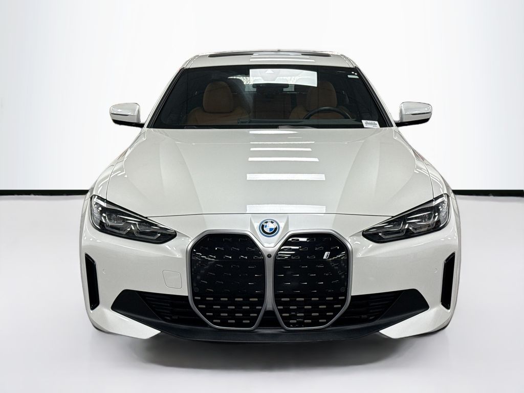 Thumbnail: 2023 BMW i4 - 2