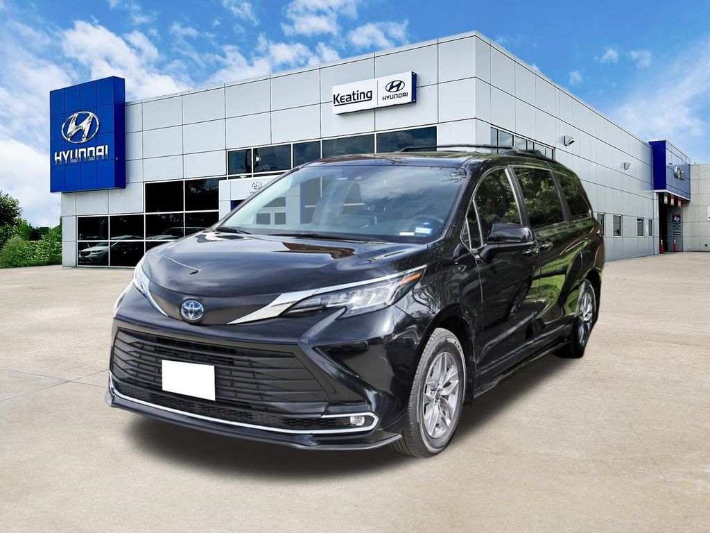 Midnight Black Metallic 2023 Toyota Sienna XLE 7-Passenger FWD Minivan Front-Wheel Drive Continuously Variable Transmission