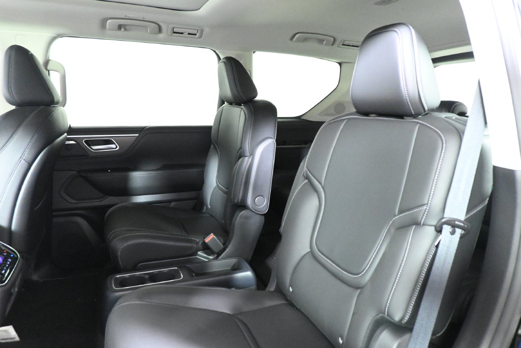 Thumbnail: 2027 INFINITI QX80 - 4