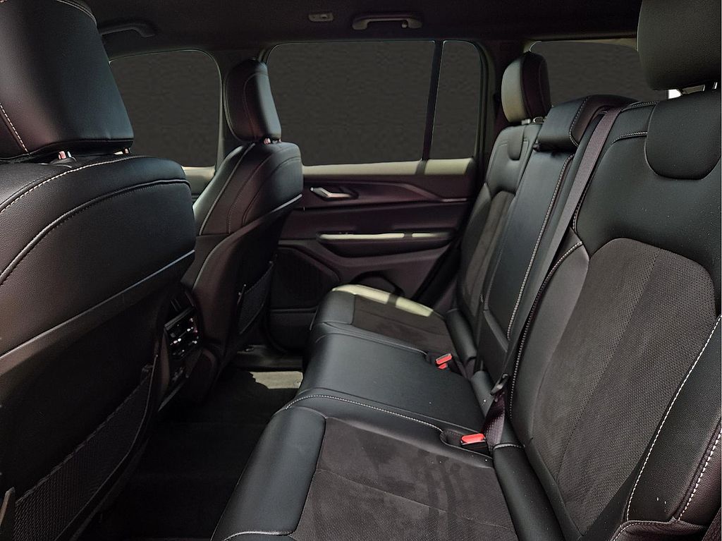 Used 2024 Jeep Grand Cherokee Altitude For Sale in Farmington, AR