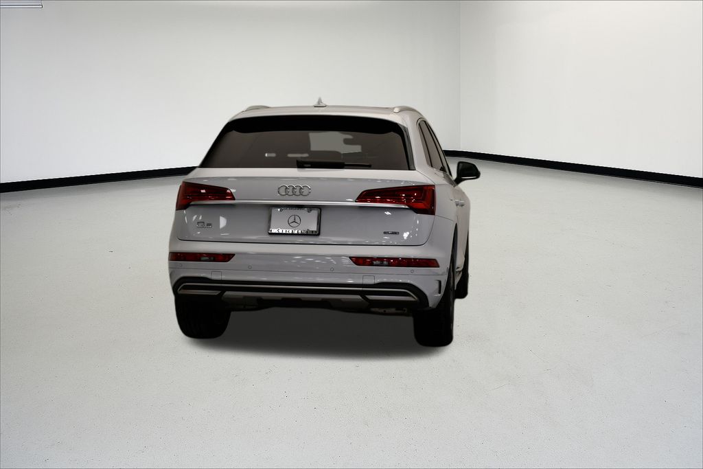 Thumbnail: 2024 Audi Q5 - 4