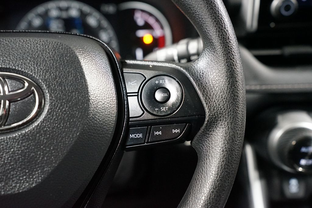 Thumbnail: 2025 Toyota RAV4 - 13