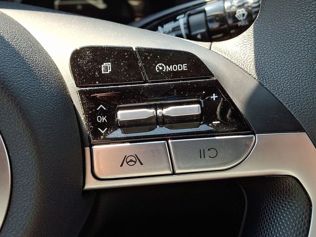 Thumbnail: 2023 Hyundai Elantra - 22