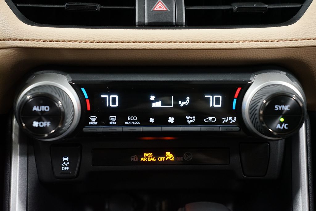 Thumbnail: 2025 Toyota RAV4 - 20