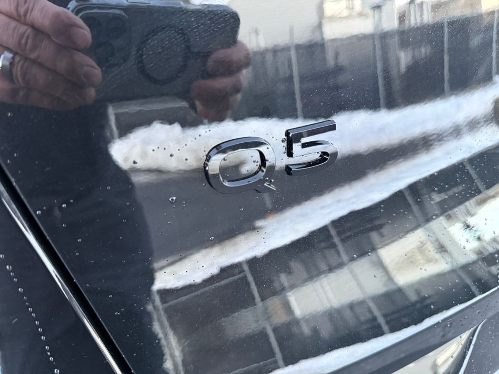 Thumbnail: 2025 Audi Q5 - 9