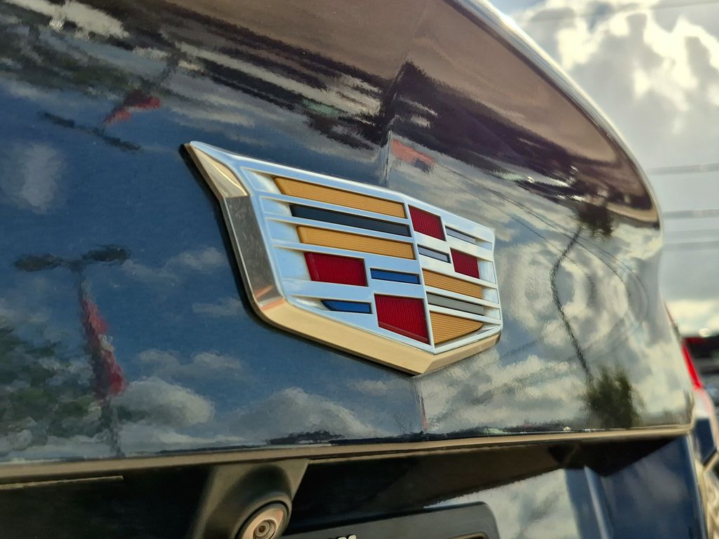 2023 Cadillac XT4 Luxury Gray at Community Toyota