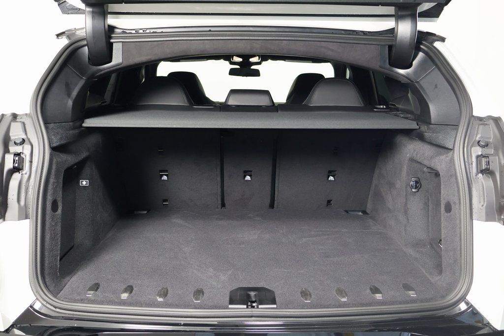 Thumbnail: 2026 BMW XM - 8