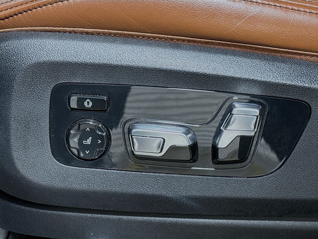 Thumbnail: 2024 BMW X5 - 4