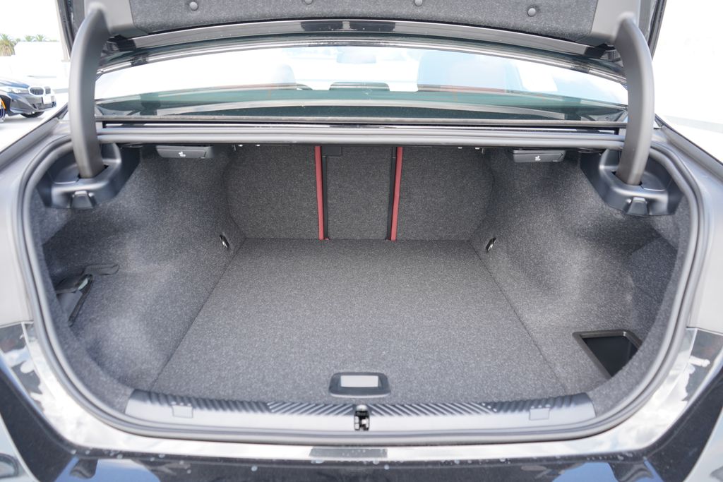 Thumbnail: 2026 BMW i5 - 21