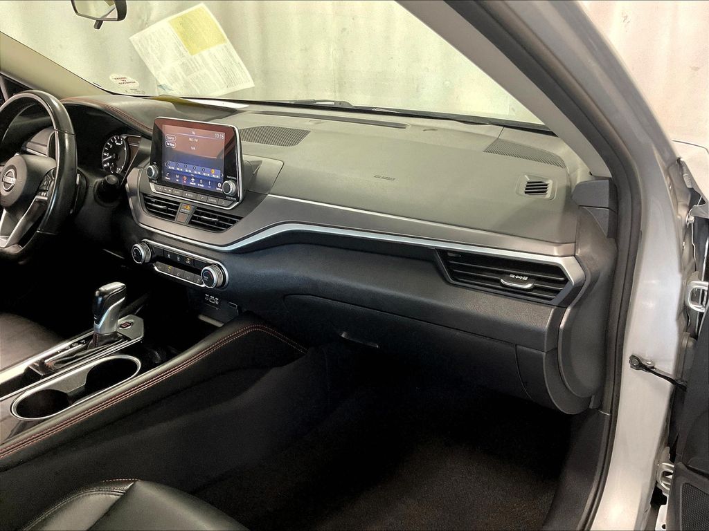 2023 Nissan Altima — photo 13