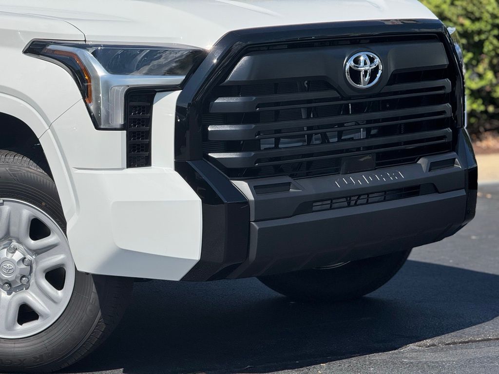 2026 Toyota Tundra SR CrewMax photo 4