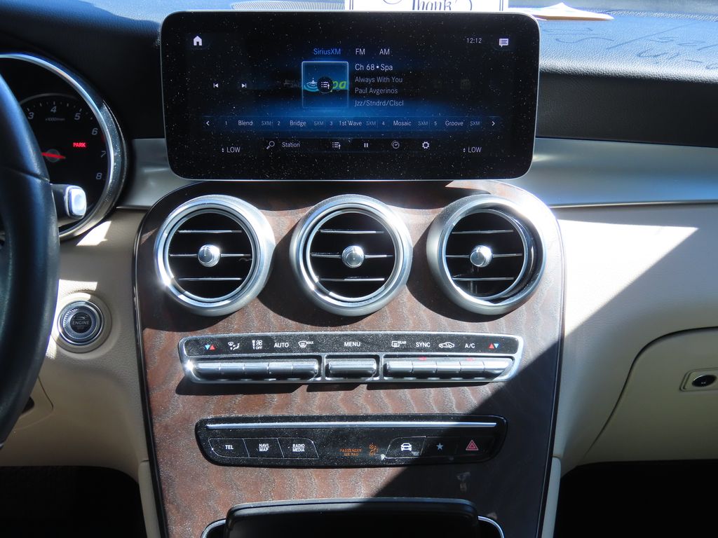 Thumbnail: 2020 Mercedes-Benz GLC - 8