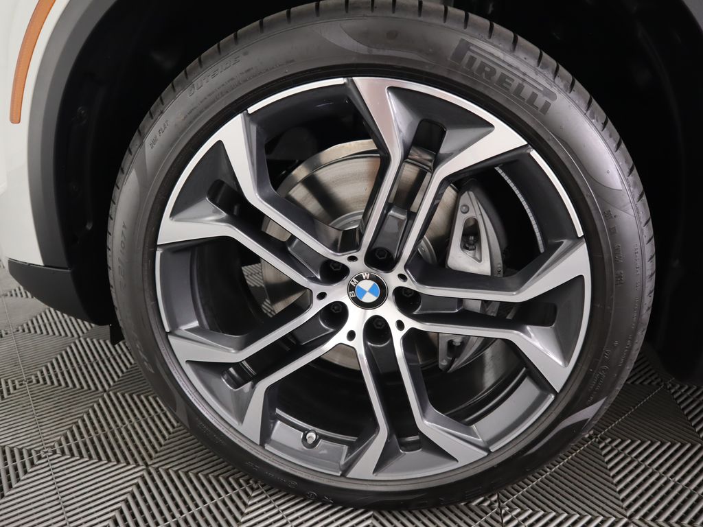 Thumbnail: 2026 BMW X5 - 31