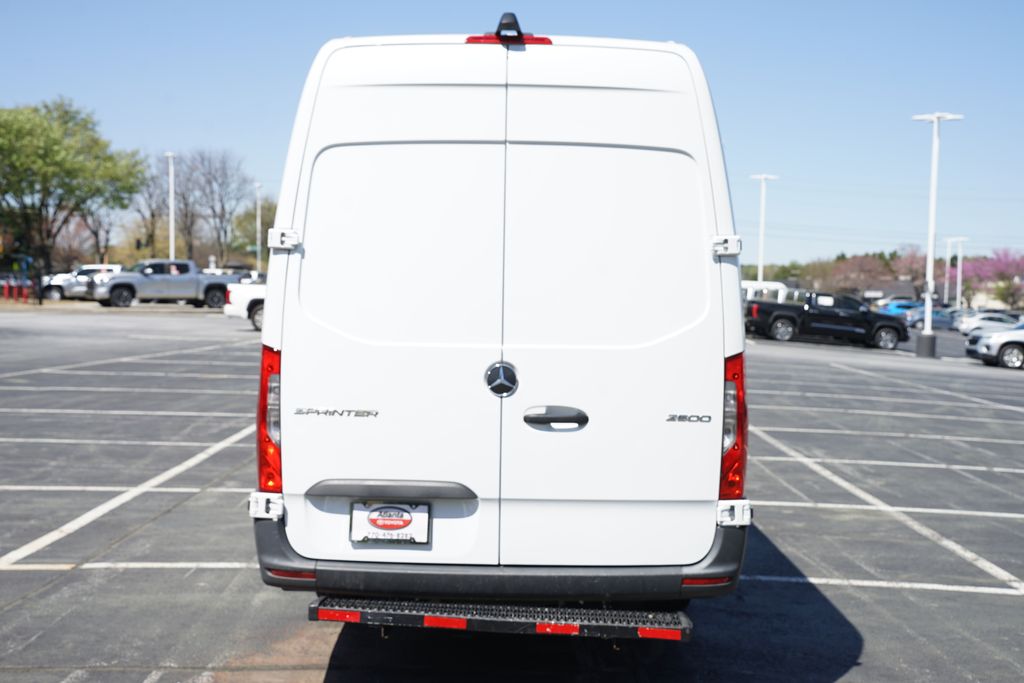 Thumbnail: 2024 Mercedes-Benz Sprinter - 7