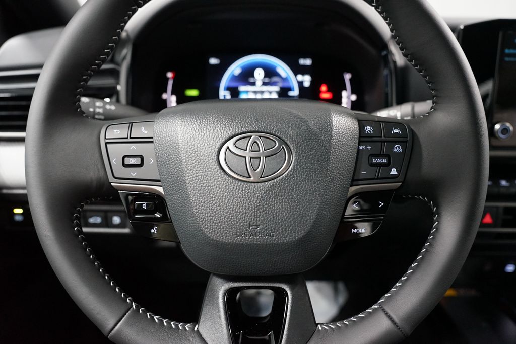 Thumbnail: 2025 Toyota Camry - 12