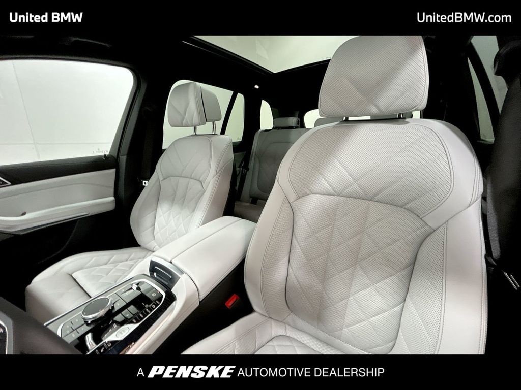 2026 BMW X5 xDrive50e 13