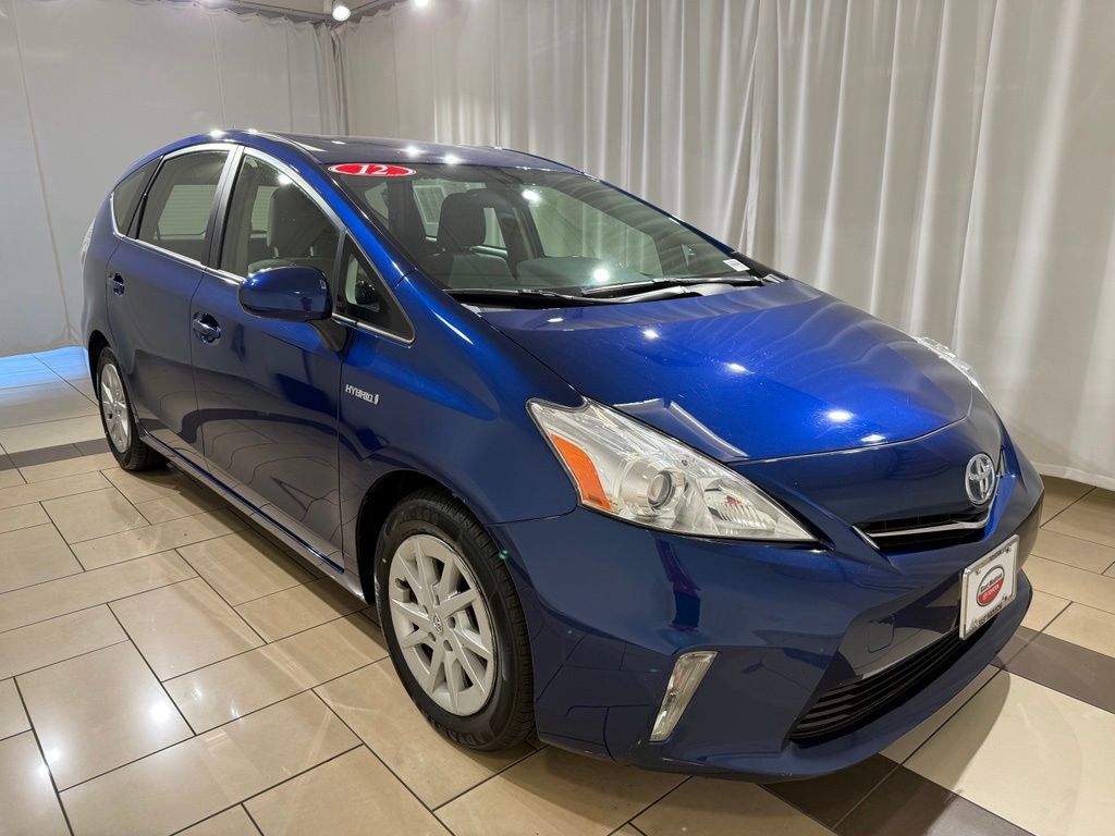 Thumbnail: 2012 Toyota Prius v - 7