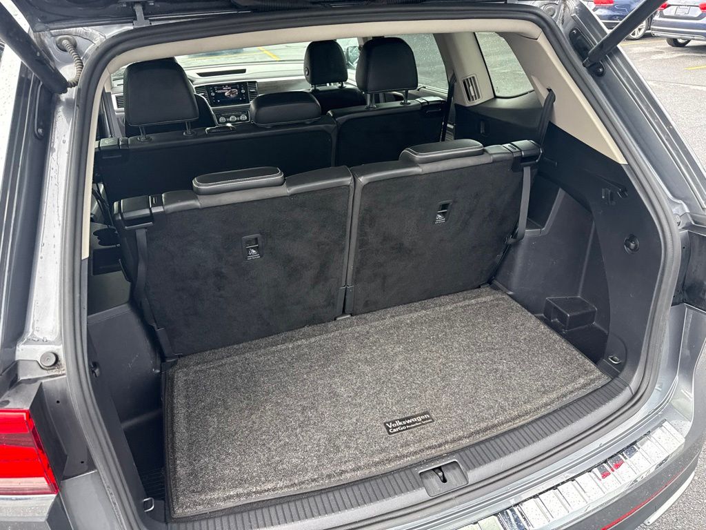 2023 Volkswagen Atlas 2.0T SE w/Technology Gray at Subaru and VW of Moon Township