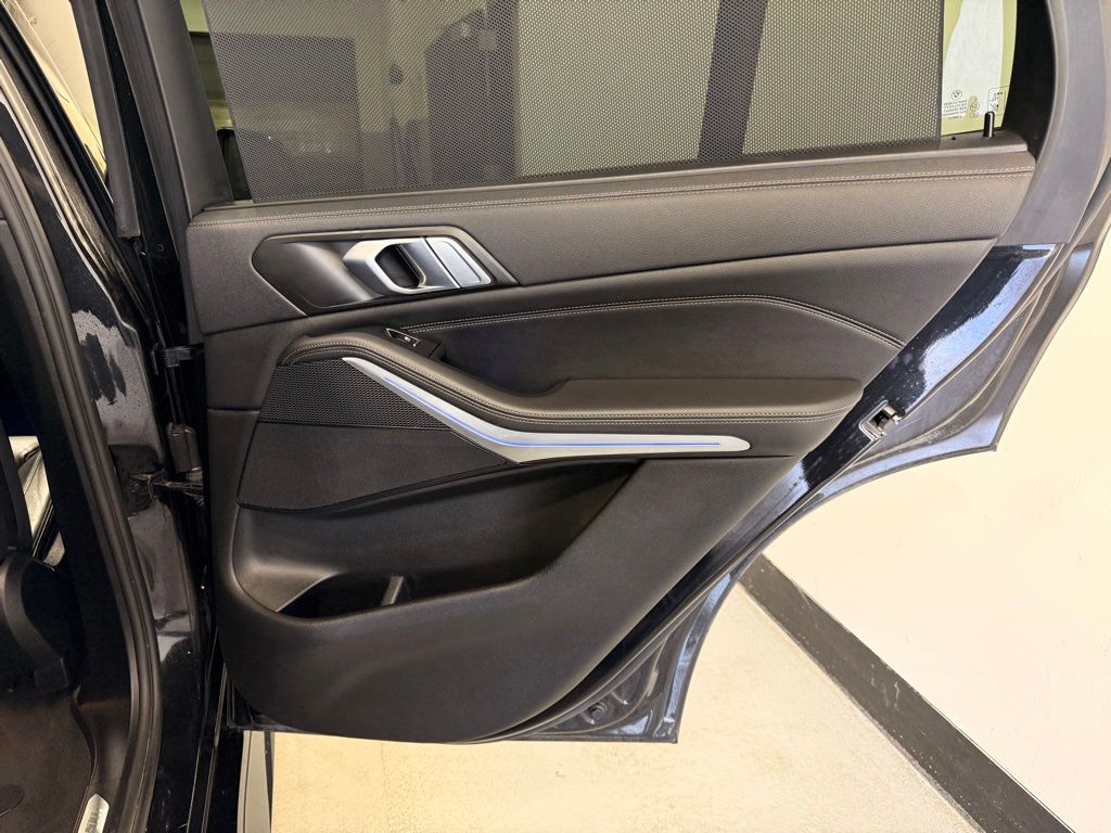 Thumbnail: 2022 BMW X5 - 25