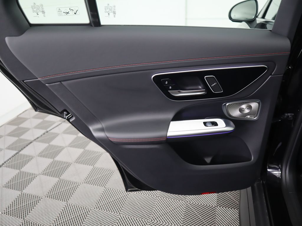 Thumbnail: 2025 Mercedes-Benz GLC - 28