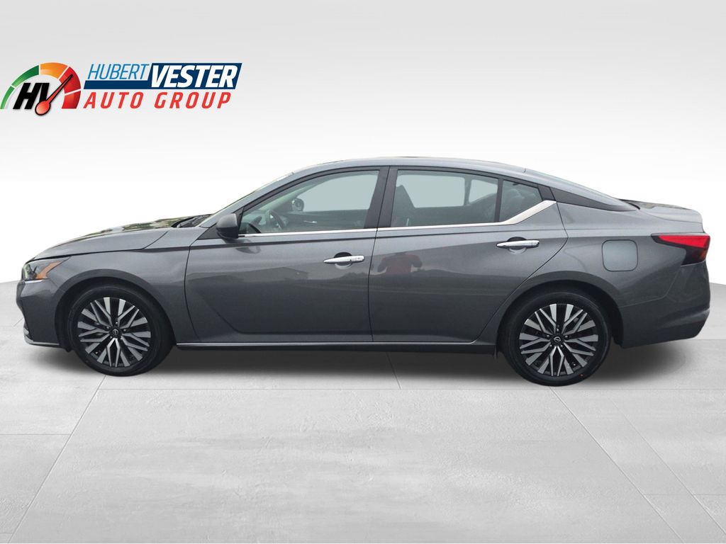 2024 Nissan Altima SV