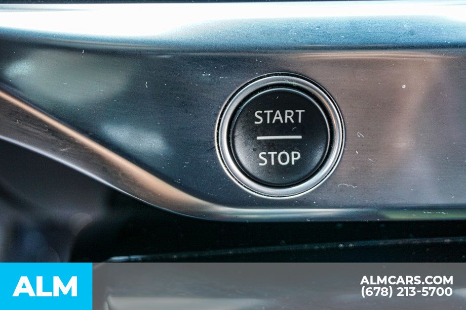 Used 2020 Gray Jaguar HSE image 45