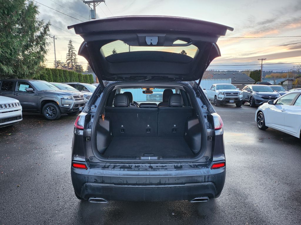 2022 Jeep Cherokee Latitude Lux