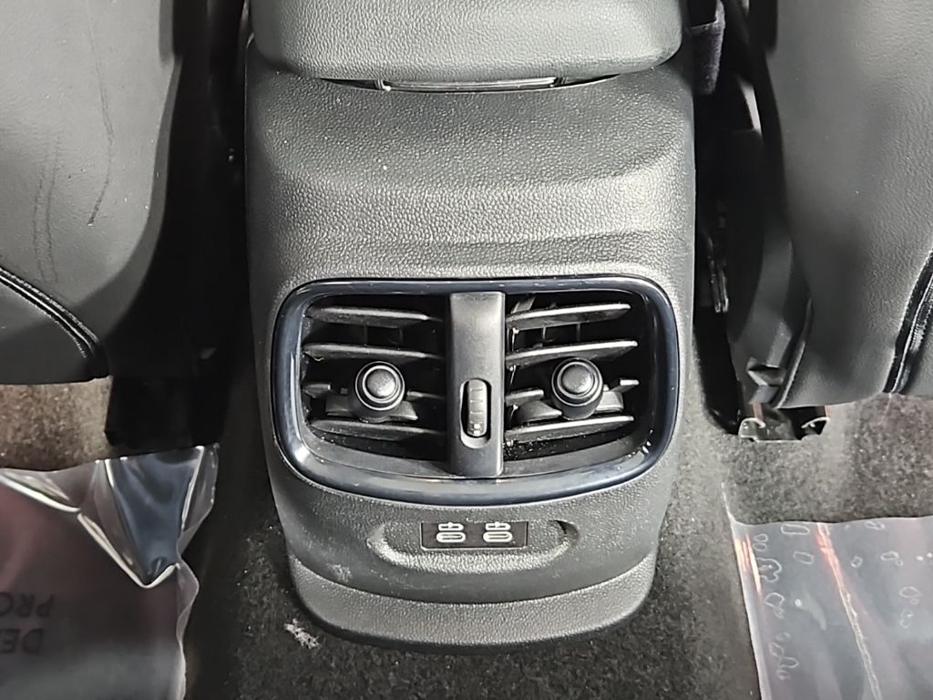 Thumbnail: 2021 MINI Cooper Clubman - 24