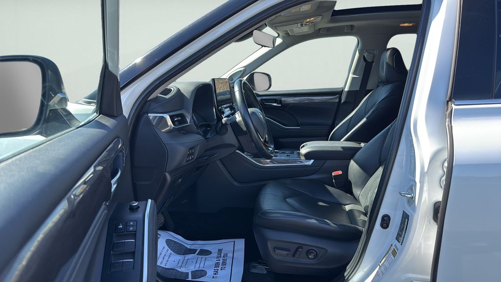 2022 Toyota Highlander Hybrid