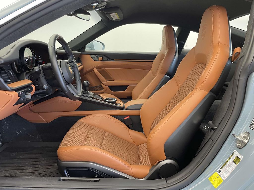 2024 Porsche 911 S/T - 4