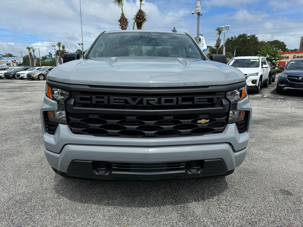 2025 Chevrolet Silverado 1500 Custom 3