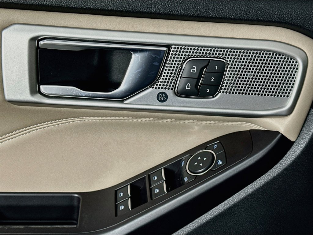 Thumbnail: 2020 Ford Explorer - 18