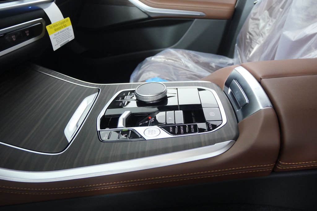 Thumbnail: 2026 BMW X5 - 21
